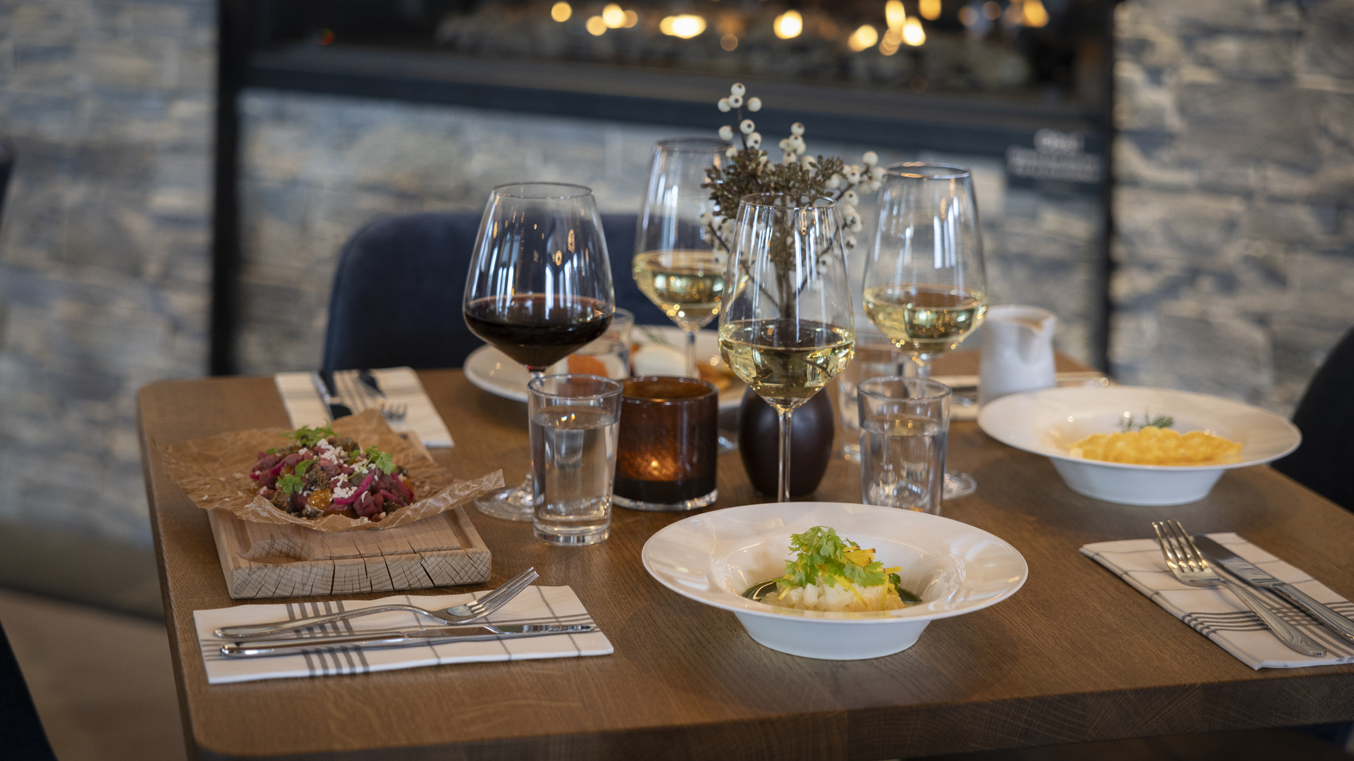 A table with wine glasses at Forest